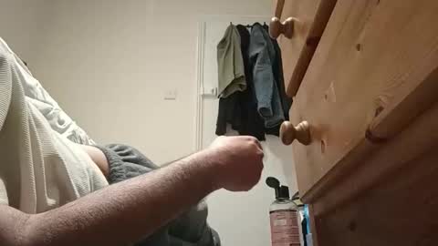 Snapshot of juliusrad chatting on 10-16-25, 03:51 juliusrad online show from 10-16-25, 03:51