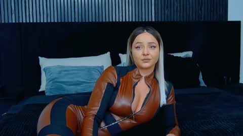 Julia online show from 11-19-25, 11:54