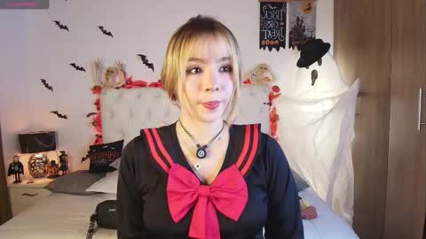 jullianapriv_ online show from 10-08-25, 02:36
