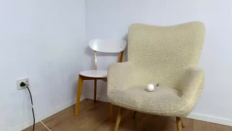Snapshot of jullyenn chatting on 12-18-24, 03:22 Jully online show from 12-18-24, 03:22