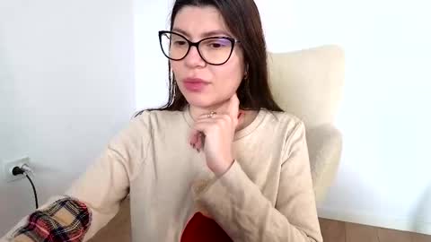 Snapshot of jullyenn chatting on 02-16-25, 10:10 Jully online show from 02-16-25, 10:10