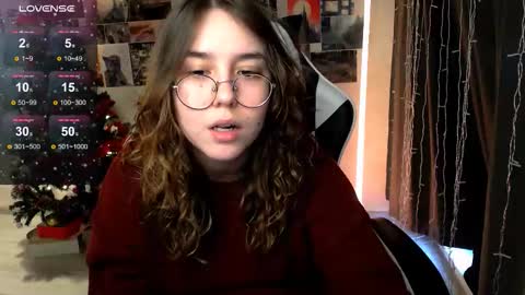 Snapshot of julscinamon chatting on 01-13-26, 09:47 Baroness Von Cringe online show from 01-13-26, 09:47