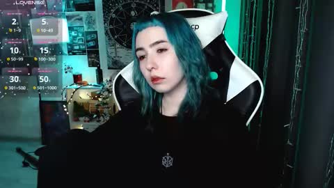 Snapshot of julscinamon chatting on 03-07-26, 05:21 Baroness Von Cringe online show from 03-07-26, 05:21