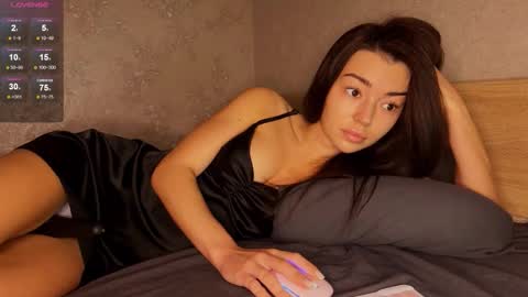 Snapshot of julya_flowerss chatting on 09-19-25, 02:40 Hloya online show from 09-19-25, 02:40
