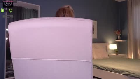 Snapshot of julya_parker chatting on 02-26-25, 09:21 Julya Mistress online show from 02-26-25, 09:21