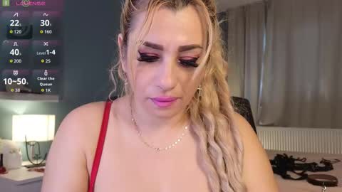 Snapshot of julya_parker chatting on 10-10-25, 06:56 Julya Mistress online show from 10-10-25, 06:56