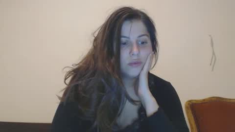 Snapshot of julyilovee chatting on 09-25-25, 05:16 julyilovee online show from 09-25-25, 05:16