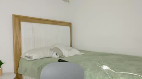 Snapshot of jump_rabbit_ chatting on 07-07-26, 08:35 jessica online show from 07-07-26, 08:35