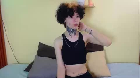 Snapshot of juneblake_ chatting on 03-13-26, 02:12 JuneBlake online show from 03-13-26, 02:12