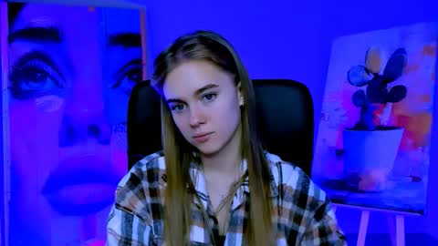 Snapshot of junewoods chatting on 11-17-25, 06:30 junewoods online show from 11-17-25, 06:30