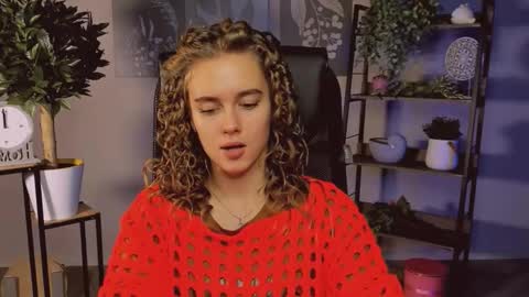 Snapshot of junewoods chatting on 11-21-25, 12:15 junewoods online show from 11-21-25, 12:15