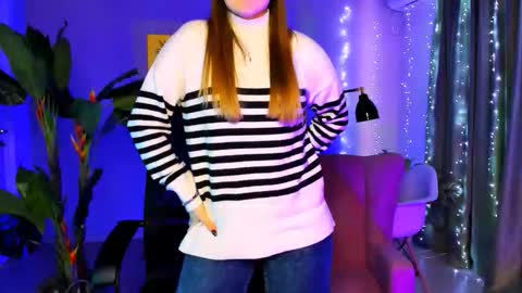 Snapshot of junewoods chatting on 12-15-25, 06:28 junewoods online show from 12-15-25, 06:28