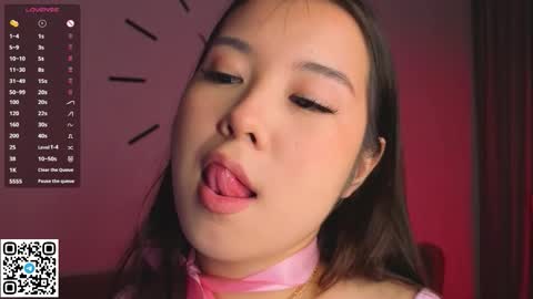 Bella online show from 10-28-25, 04:16