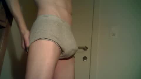 Snapshot of junior25nl chatting on 12-05-25, 06:04 Junior online show from 12-05-25, 06:04