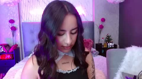 Snapshot of juniper_hill chatting on 01-12-26, 04:18 Juniper online show from 01-12-26, 04:18