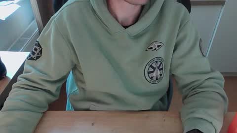 Snapshot of junk2711 chatting on 09-25-25, 02:32 junk2711 online show from 09-25-25, 02:32