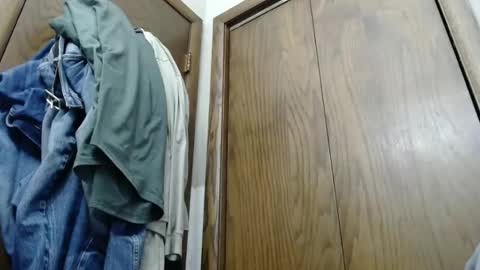 Snapshot of junk_yard_dog chatting on 03-09-25, 01:59 Dave online show from 03-09-25, 01:59