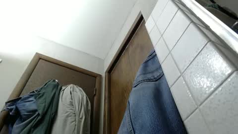 Snapshot of junk_yard_dog chatting on 03-12-25, 12:47 Dave online show from 03-12-25, 12:47