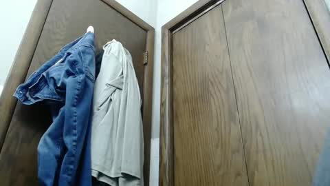 Snapshot of junk_yard_dog chatting on 11-27-25, 06:04 Dave online show from 11-27-25, 06:04