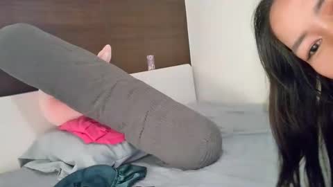 junovaughn online show from 11-16-25, 12:49