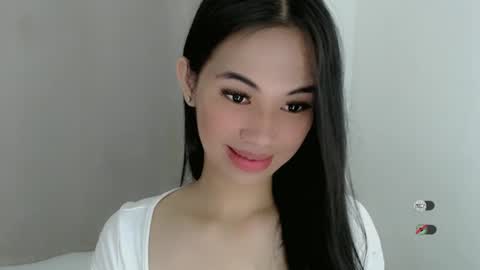 Snapshot of juny_lanyy chatting on 01-11-25, 11:12 Julia online show from 01-11-25, 11:12