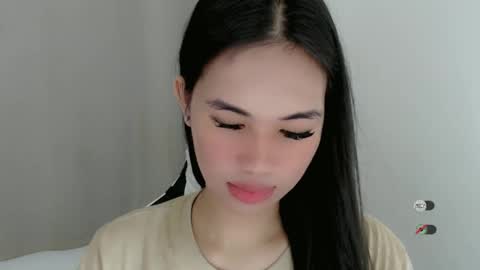 Snapshot of juny_lanyy chatting on 01-16-25, 02:30 Julia online show from 01-16-25, 02:30