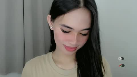 Snapshot of juny_lanyy chatting on 02-09-25, 11:04 Julia online show from 02-09-25, 11:04