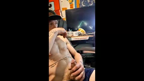 Snapshot of jusntym chatting on 05-16-26, 08:00 jusntym online show from 05-16-26, 08:00