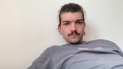 just_a_guy_with_a_big_cock online show from 03-21-26, 12:43