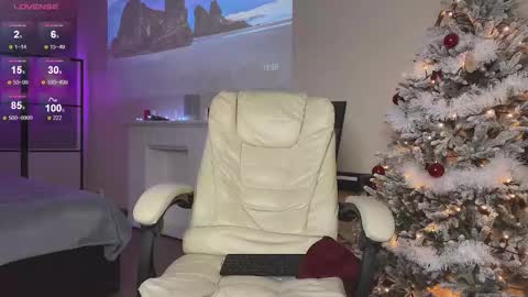 Snapshot of just_call_me_jess chatting on 12-07-24, 04:58 Jessica I will be here on Tuesday November 26th online show from 12-07-24, 04:58