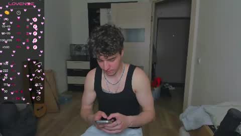 Edwins online show from 06-26-26, 06:23