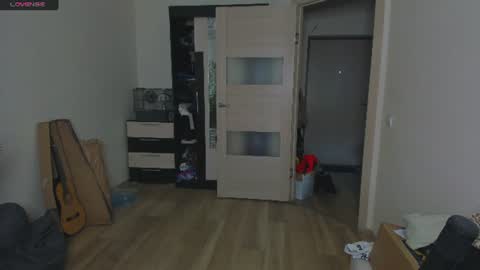 Edwins online show from 06-27-26, 06:02