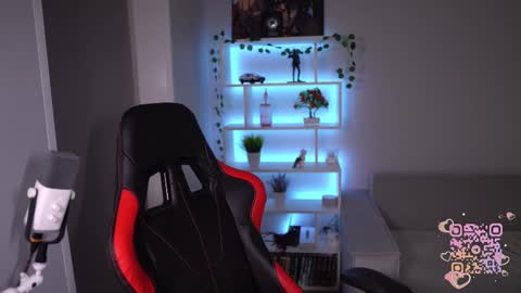 Snapshot of just_emmy chatting on 03-09-25, 07:56 just call me Emmy online show from 03-09-25, 07:56