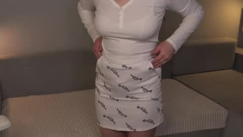 Snapshot of just_emmy chatting on 05-09-26, 05:34 just call me Emmy online show from 05-09-26, 05:34