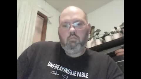 just_hangin_around online show from 12-01-25, 05:01