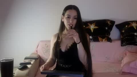 Snapshot of justanneagain chatting on 06-27-26, 01:43 JustAnne online show from 06-27-26, 01:43