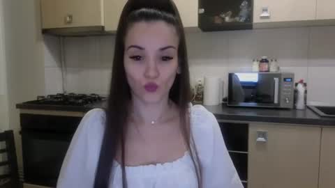Snapshot of justanneagain chatting on 07-10-26, 11:51 JustAnne online show from 07-10-26, 11:51