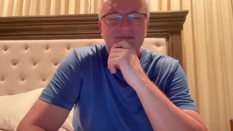 Michael online show from 10-31-25, 01:17