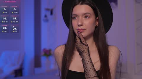 Snapshot of justbarbie_new_ chatting on 01-24-25, 06:04 Katarina online show from 01-24-25, 06:04