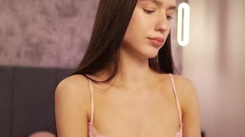 Snapshot of justbarbie_new_ chatting on 10-11-25, 05:44 Katarina online show from 10-11-25, 05:44