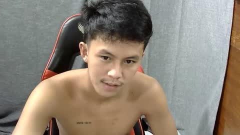 Snapshot of justcallme_james chatting on 05-11-26, 04:29 James online show from 05-11-26, 04:29