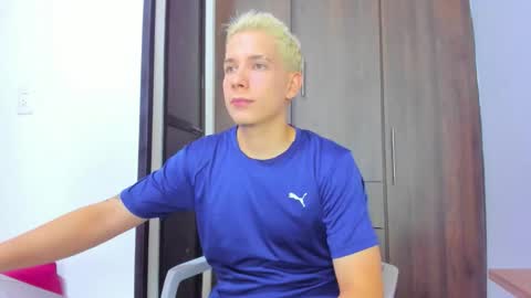 Snapshot of justin_biker chatting on 01-09-26, 10:11 justin_biker online show from 01-09-26, 10:11