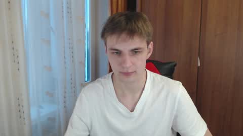 Snapshot of justin_hellboy chatting on 12-31-24, 11:42 Justin online show from 12-31-24, 11:42