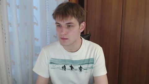 Snapshot of justin_hellboy chatting on 01-06-25, 10:13 Justin online show from 01-06-25, 10:13