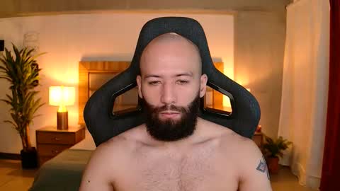 Snapshot of justin_hton chatting on 01-10-26, 09:11 Justin online show from 01-10-26, 09:11