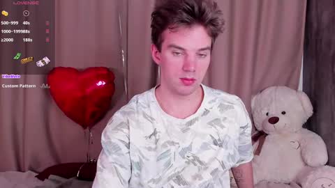 Snapshot of justin_reed chatting on 03-03-25, 03:52 Arthur online show from 03-03-25, 03:52