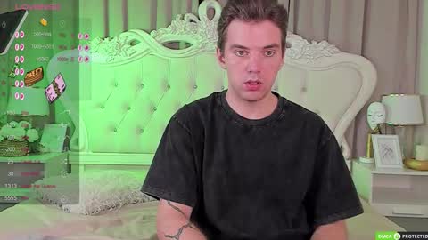 Snapshot of justin_reed chatting on 10-12-25, 03:55 Arthur online show from 10-12-25, 03:55