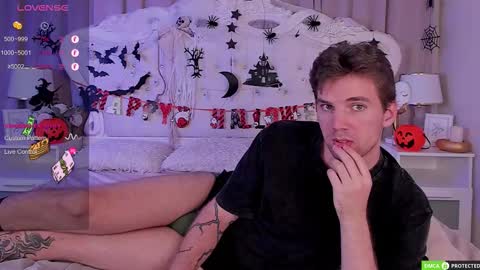 Snapshot of justin_reed chatting on 10-15-25, 04:29 Arthur online show from 10-15-25, 04:29