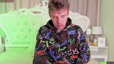 Snapshot of justin_reed chatting on 12-01-25, 08:30 Arthur online show from 12-01-25, 08:30