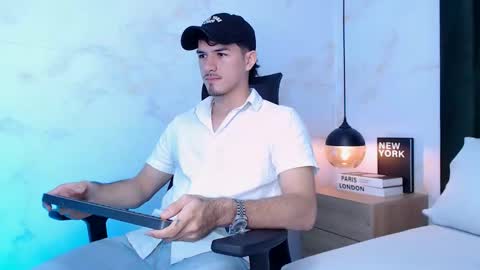 Justin online show from 12-04-25, 07:44